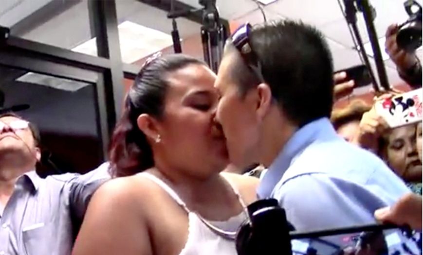 Casan en Nuevo Laredo a primera pareja del mismo sexo2