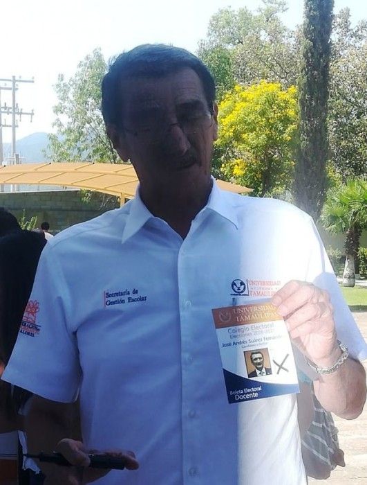 Emite su voto José Andrés Suárez Fernández candidato único a Rector